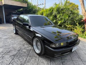 1998 BMW 730iA (E38)