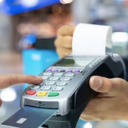 Bankomat- Kreditkarten-Zahlung